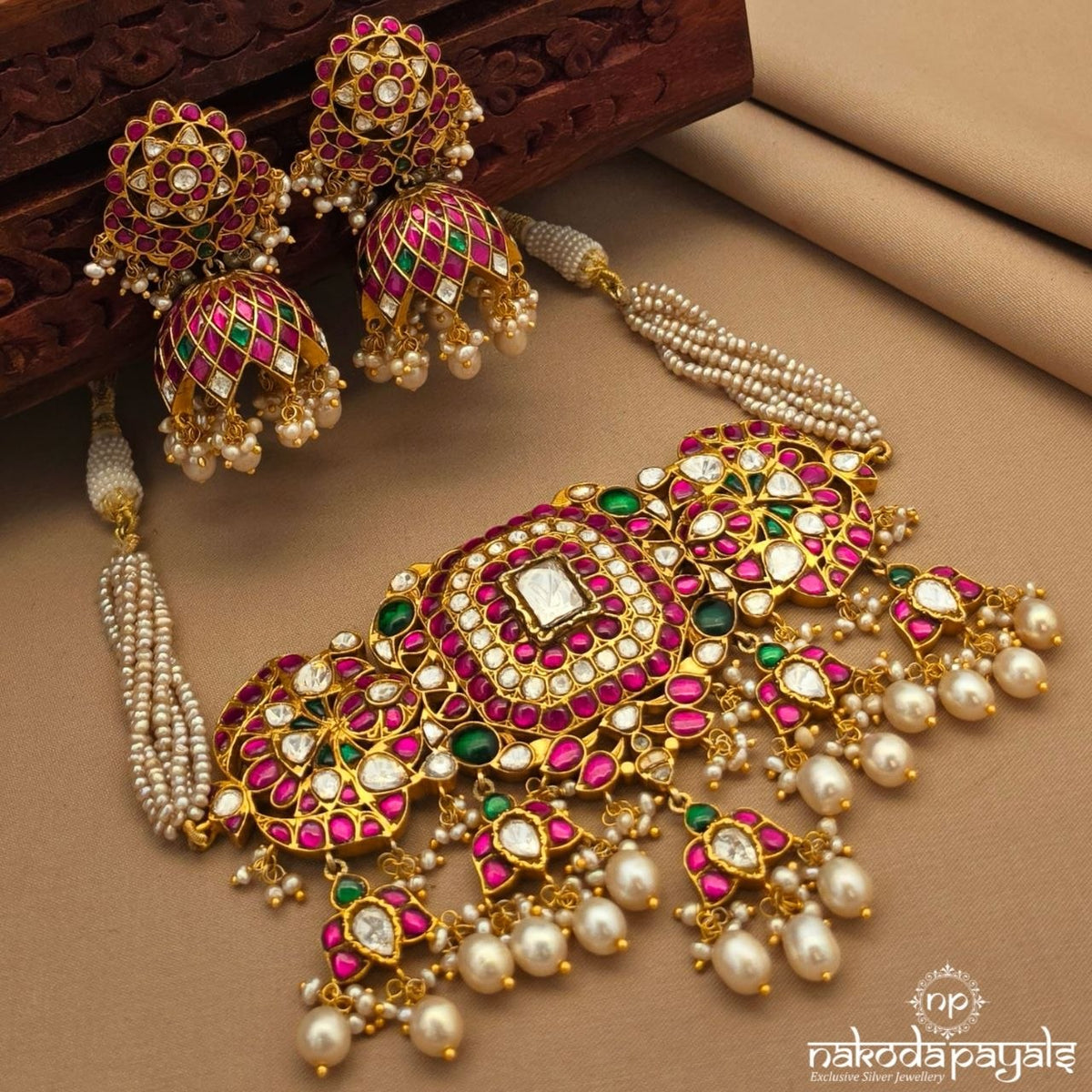 Exquisite Pink Kundan Neckpiece With Earrings (Gn10862)
