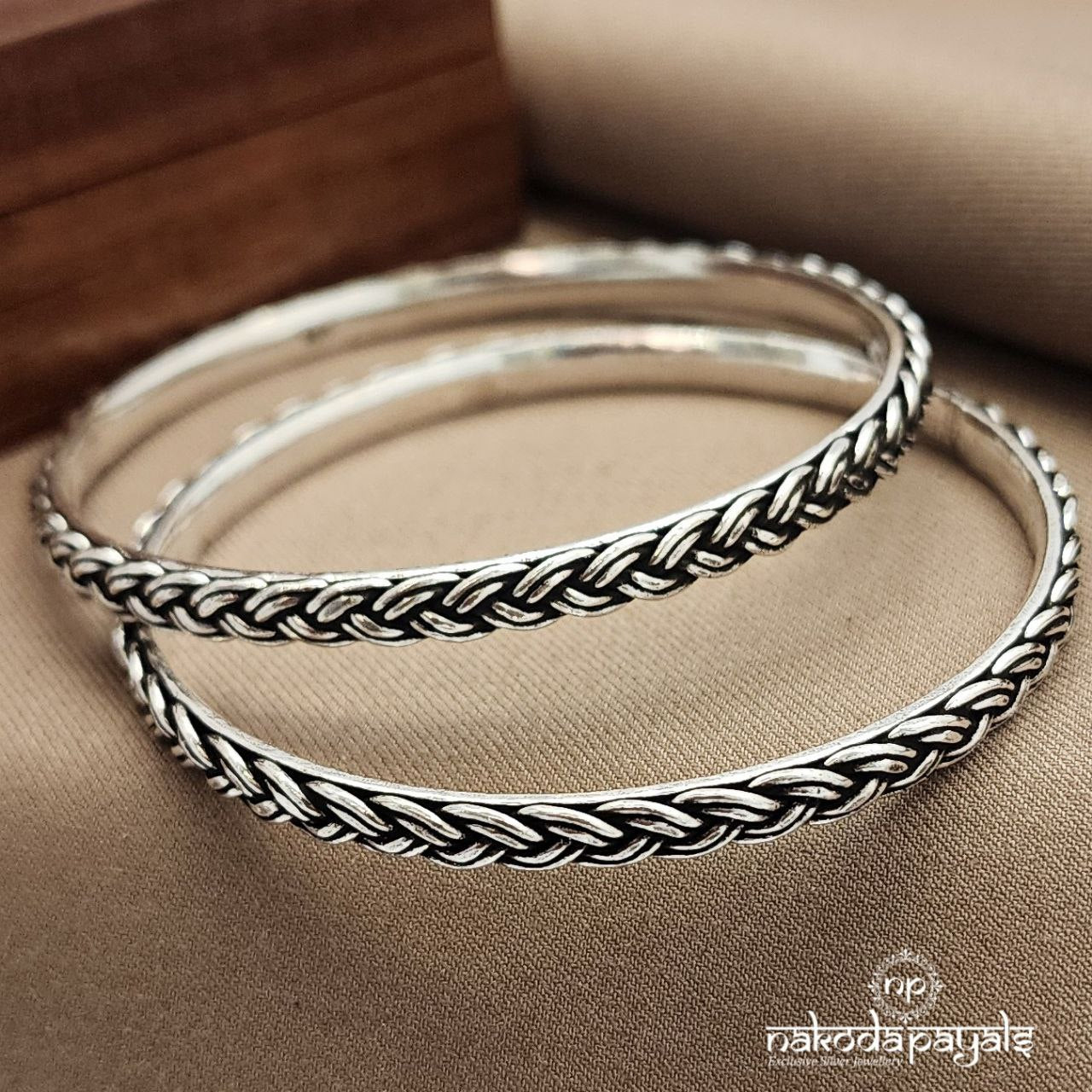 Stunning Tangled Bangle Pair (K6149-51)