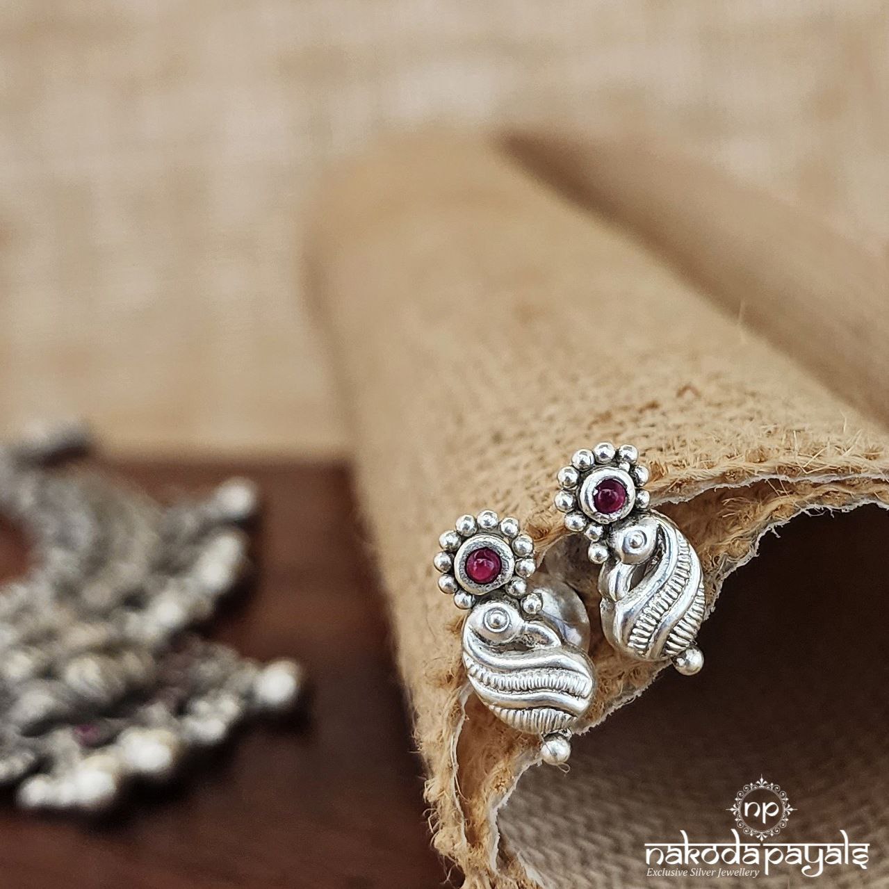 Maha Lakshmi Neckpiece with Earrings (N10362)