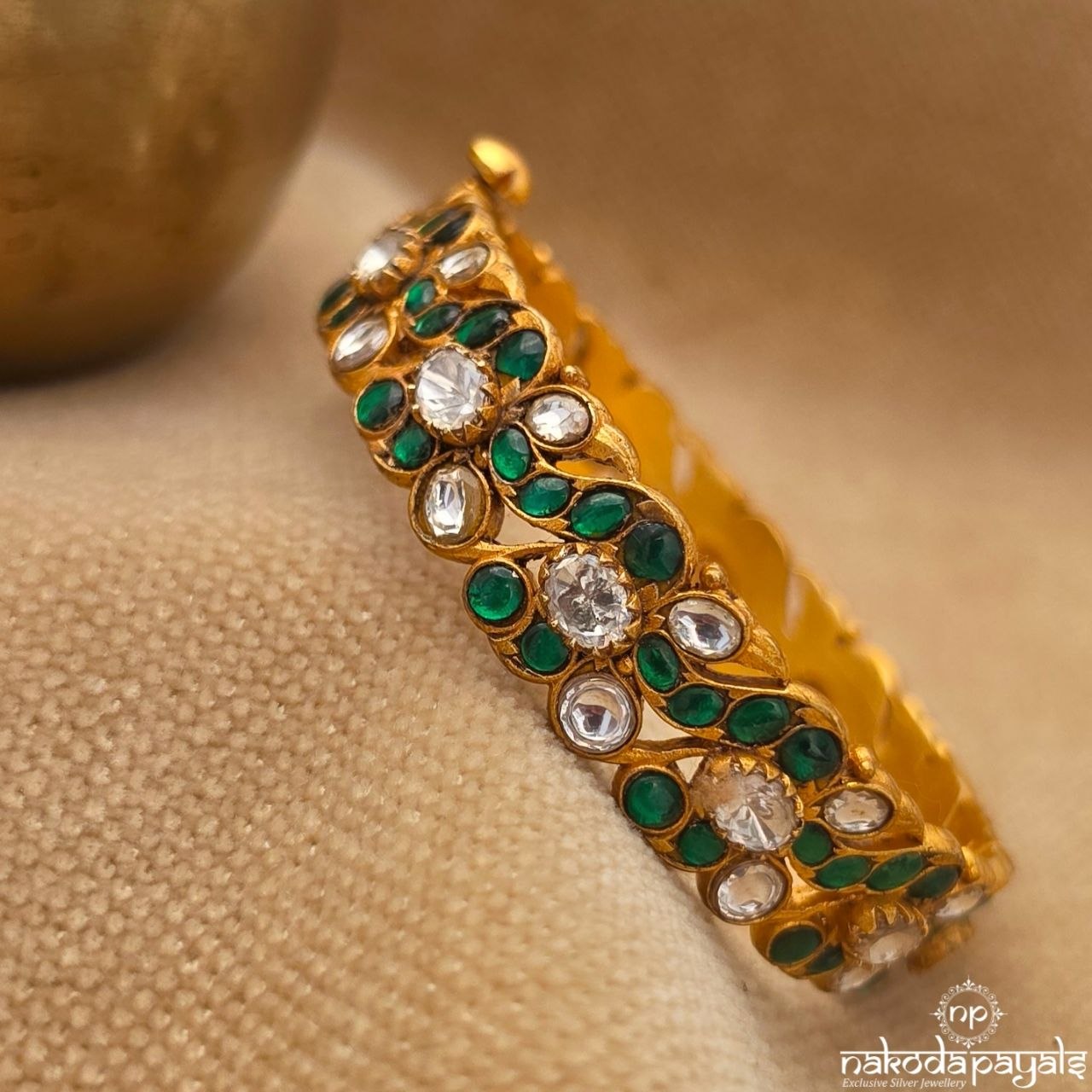 Green Kundan Peacock Openable Kada (Gk3367)