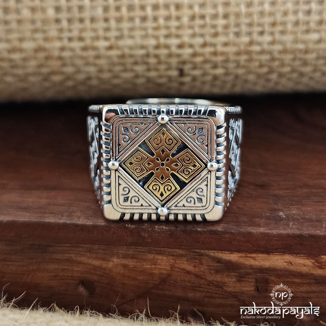 Amazing Floral Finger Ring (F2789)