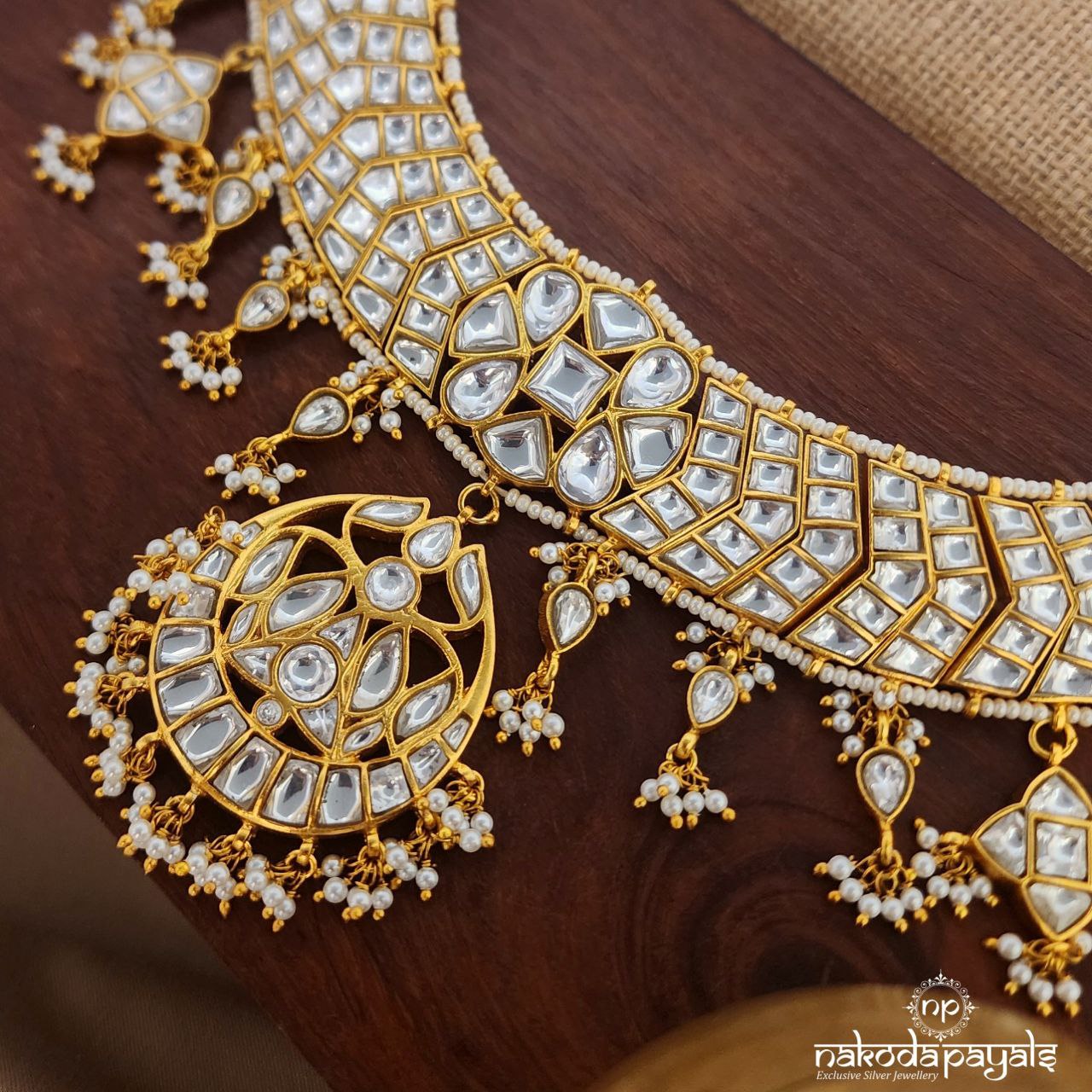 Grand Kundan Neckpiece With Earrings (Gn8859)