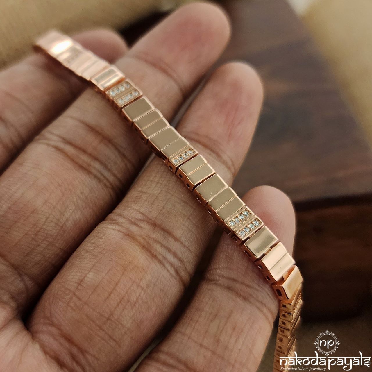 Rose Gold White Bracelet (Br1650)