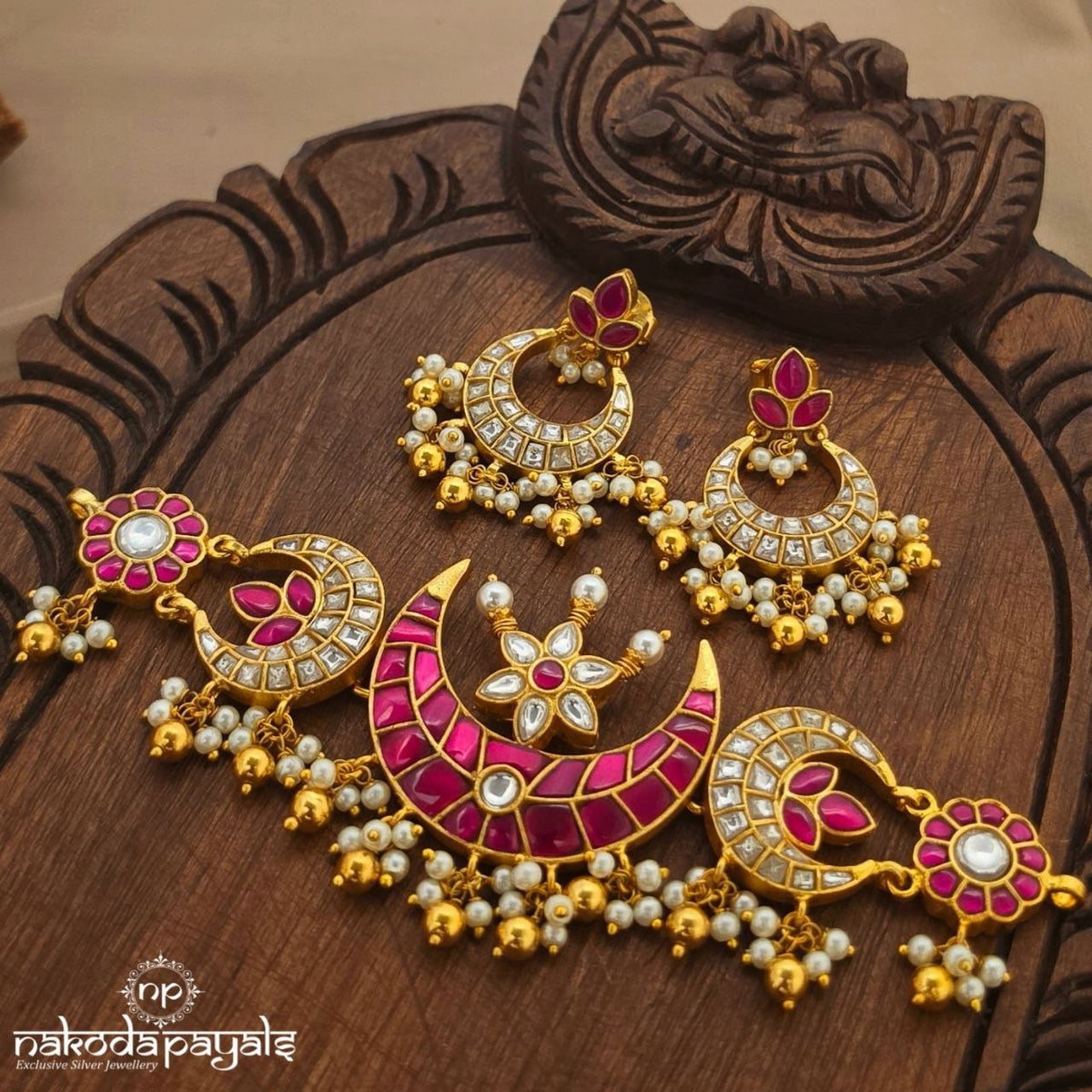 Pearled Half Moon Choker With Earrings (Gn11018)