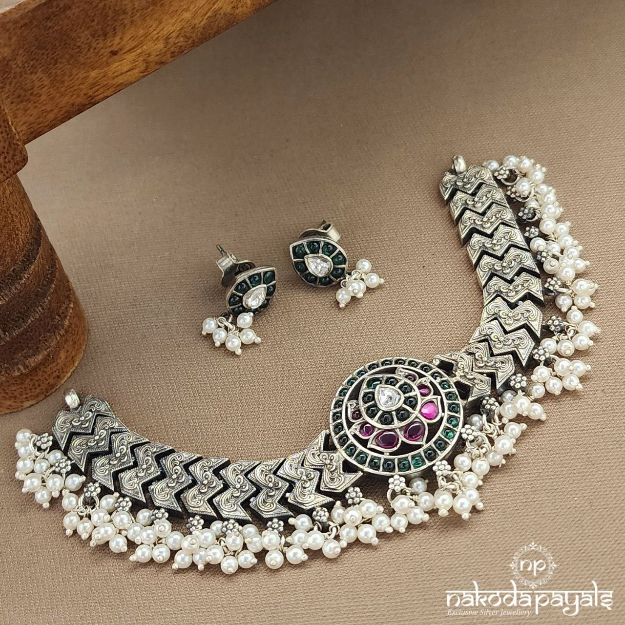 Pearled Lotus Neckpiece With Earrings (N11131)