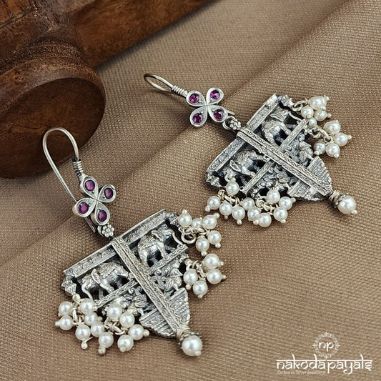 Oxidised Carved Pearled Hanging (H2176)