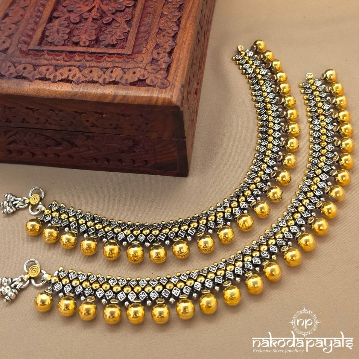 Square Ball Drop Dual Tone Anklets (A7143)