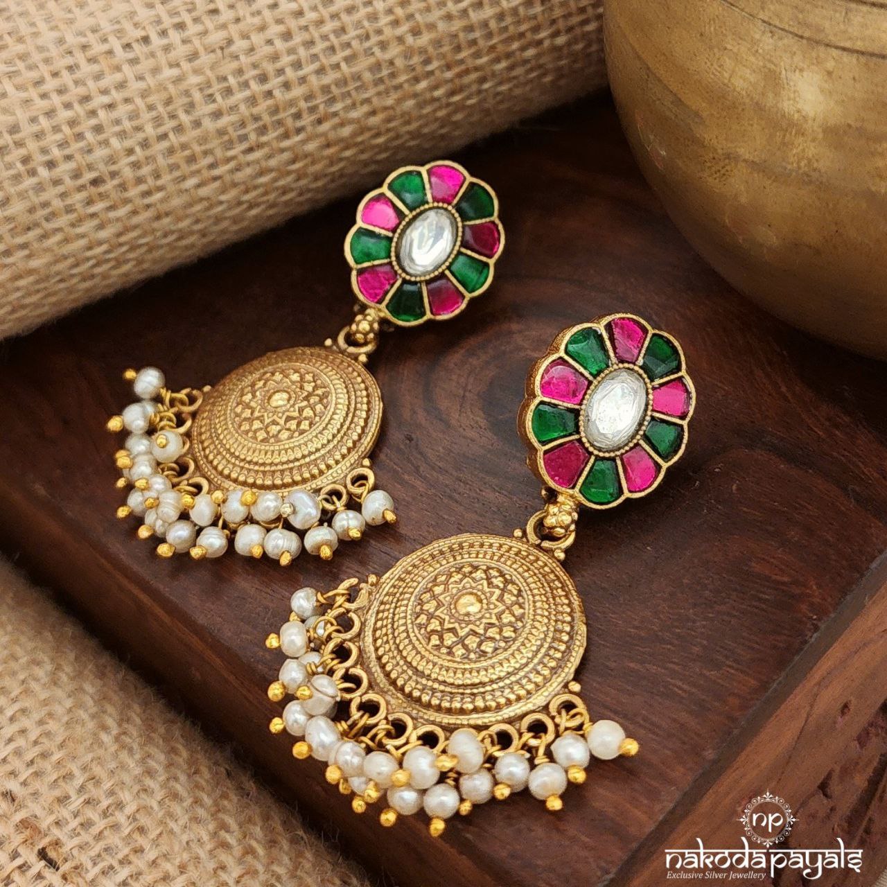 Kundan White Pearl Chandbali (Ge9455)