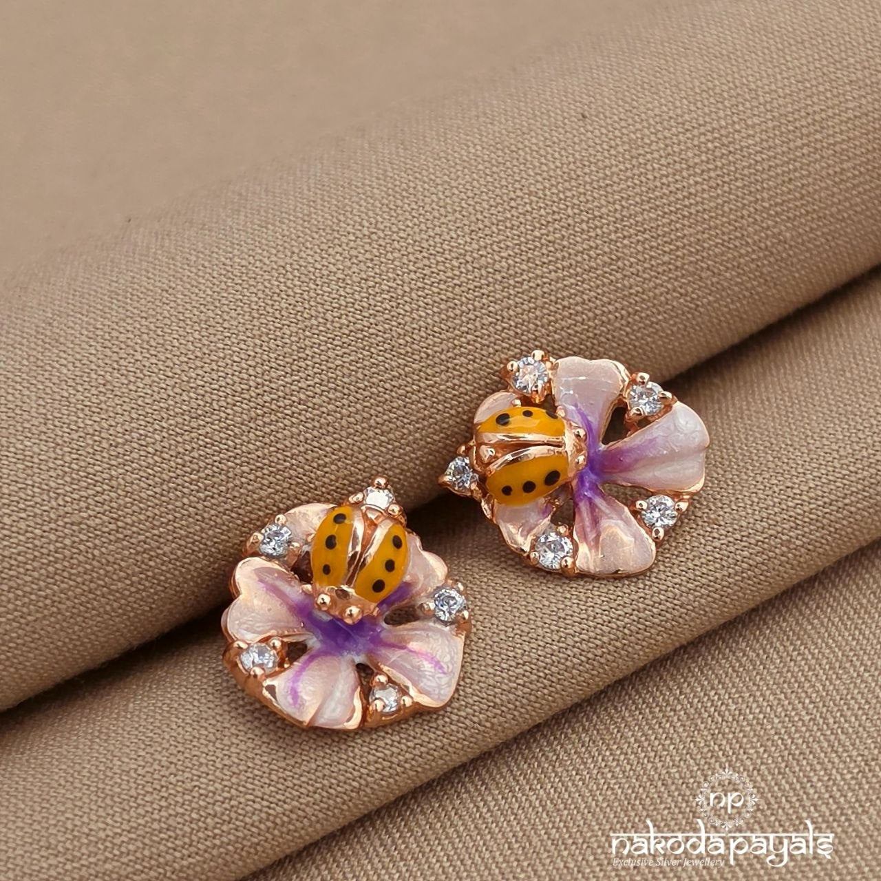 Exemplary Lady Bug Studs (St4102)