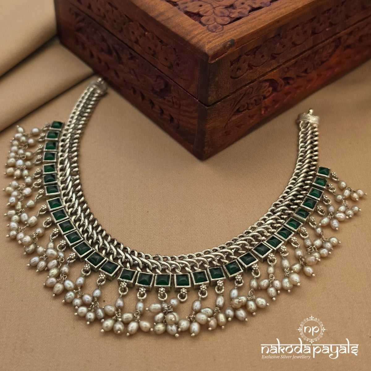 Green Squarish Pearled  Neckpiece (N12155)