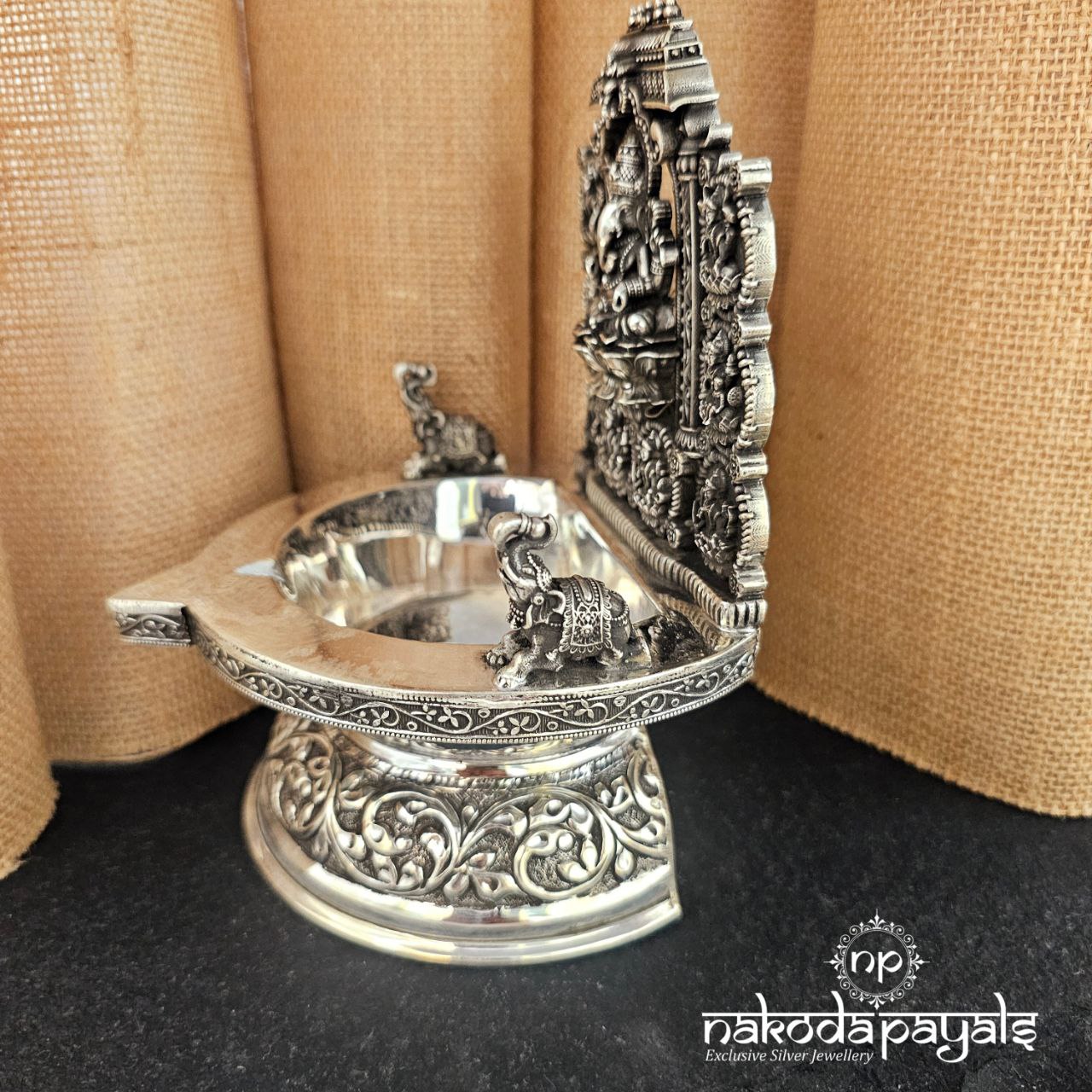 Asta Lakshmi Ganesha Deepam (Aa1910)