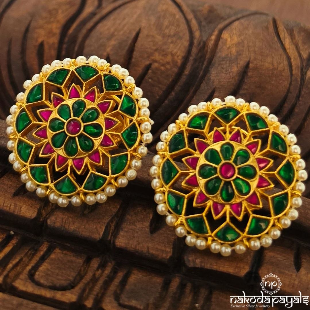 Circular Green Floral Studs (Ge11564)