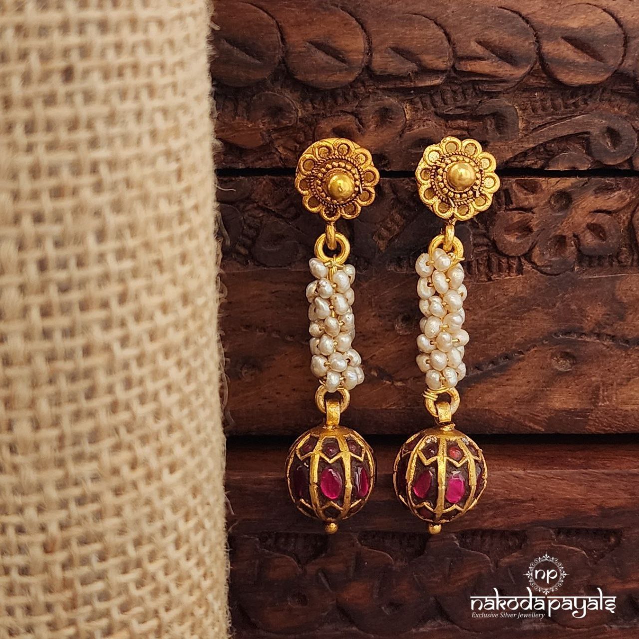 Red Pearled Chandbali (Ge9916)