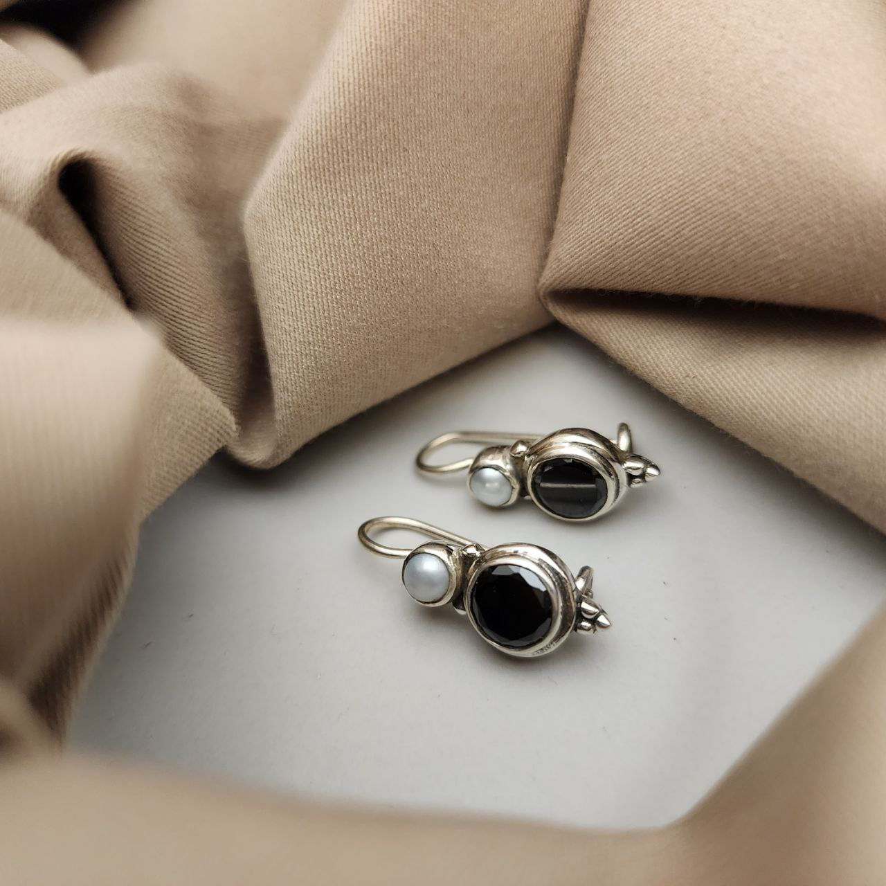 Pearl Hanging (H2050-57)