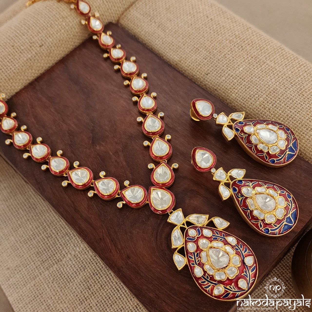 Moissanite Enameled Neckpiece With Earrings (Gn8750)