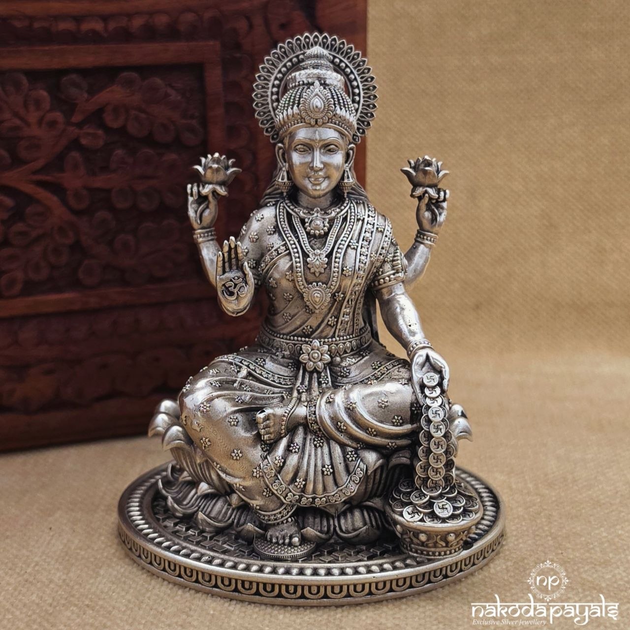 Lakshmi Idols (Aa2695–98)