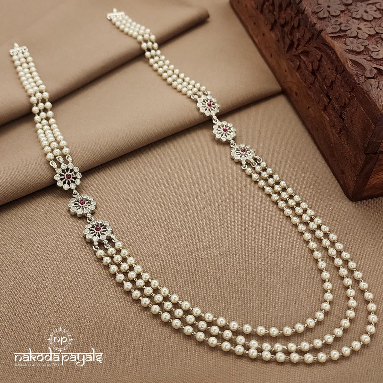 Pink Floral Pearled Neckpiece  (N11461)