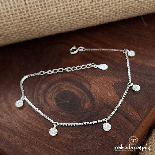 White Charm Bracelet (Br1703)