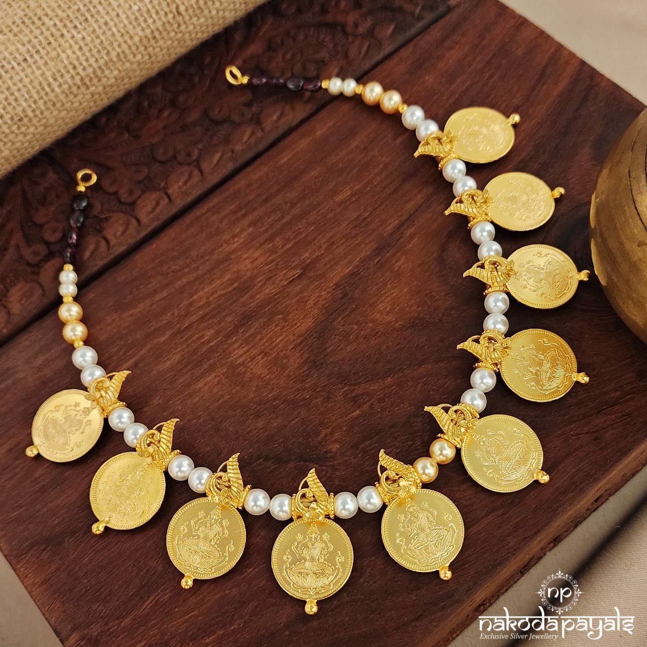 Pearled Lakshmi Coin Neckpiece (Gn8599)
