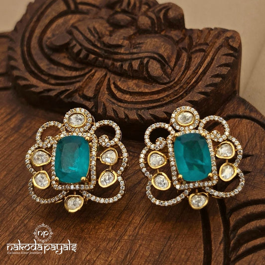Squarish Green Studs (Ge11595)