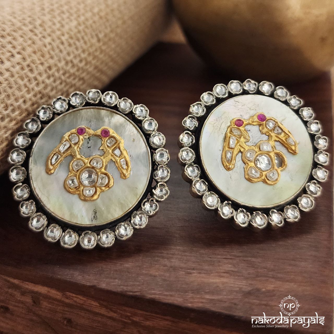 Circular MOP Studs (S3443)