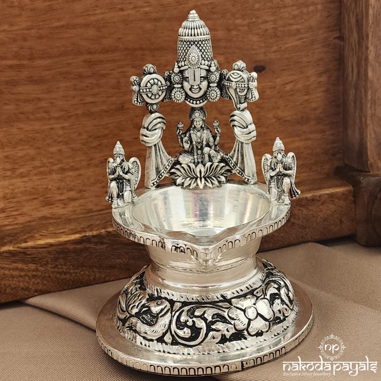 Lakshmi Venkateshwar Kamakshi  Deepam (Aa2046)