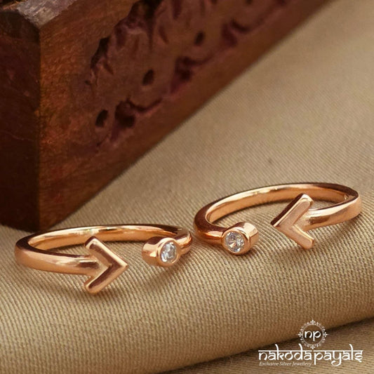 Rose Gold Arrow Toerings (T4805)