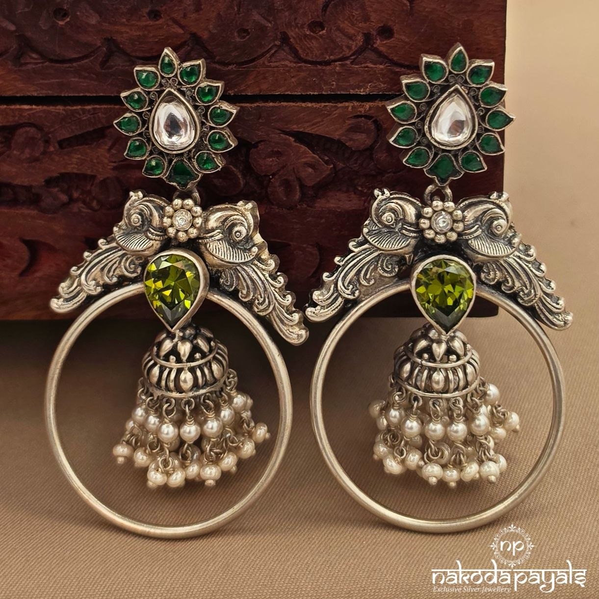 Elegant Green Pearly Earrings (C4121)