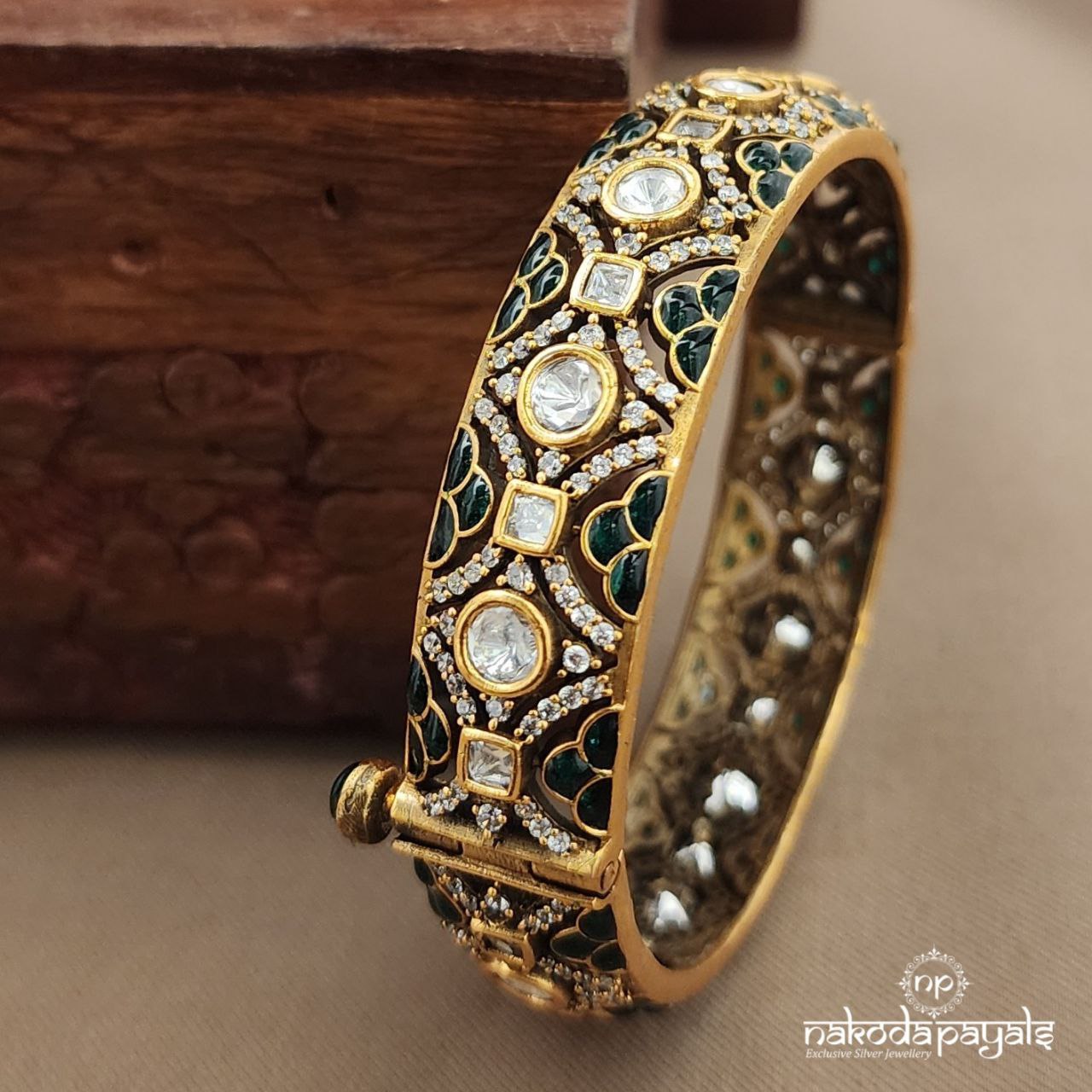 Greenish Screw Kada (Gk3187)