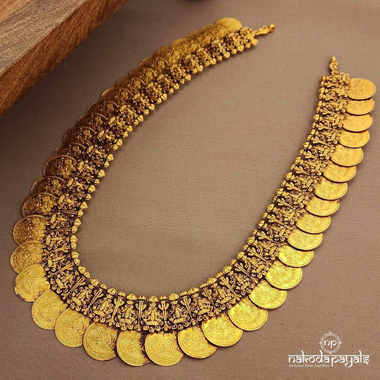 Venkatraman Lakshmi Coin Neckpiece (Gn9544)