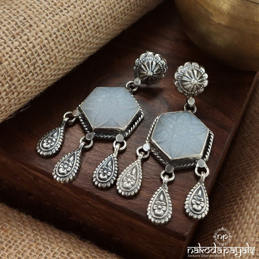 Heptagon White Earrings (C3332)