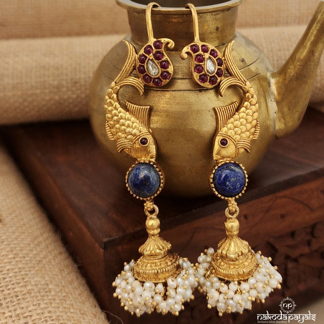 Stunning Fish Carved Guttupusalu Jhumka(Ge9448)