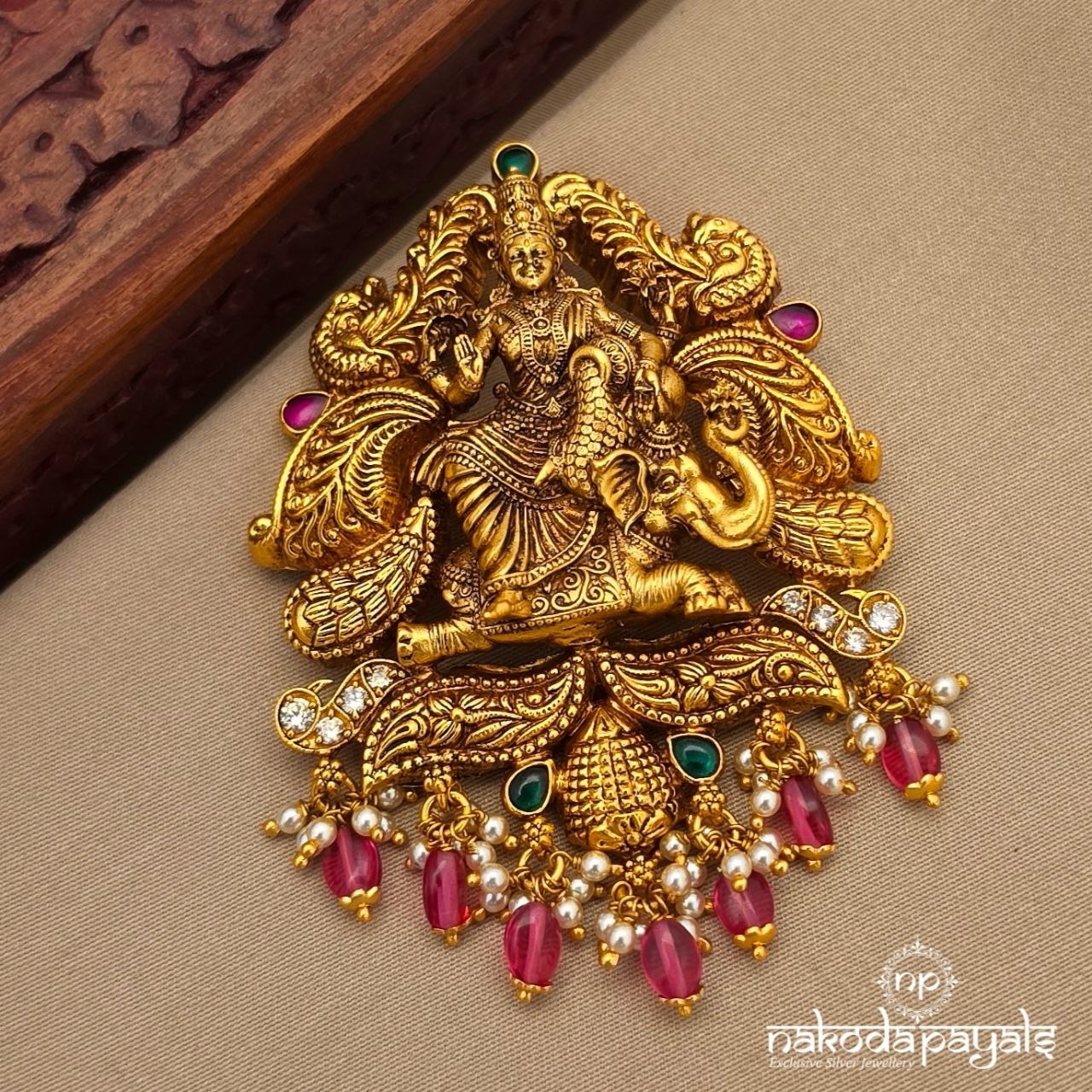 Glorious Lakshmi Pendant (Gp2386)