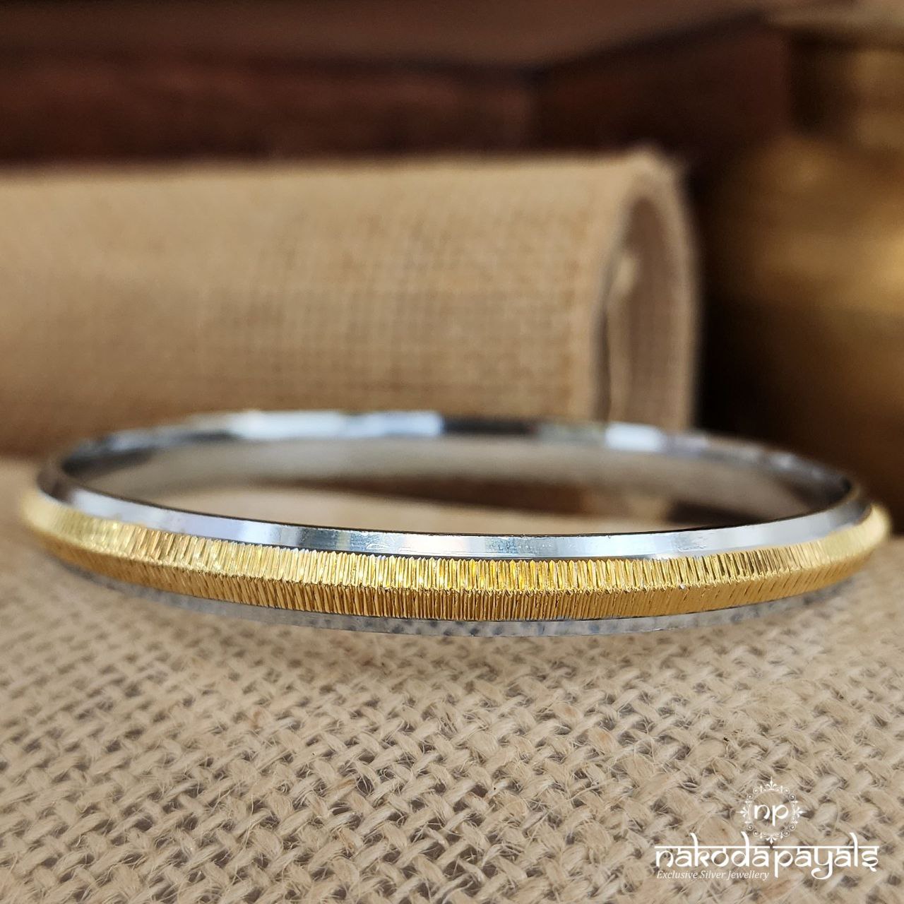 Gold Carved Single Kada (Mc0917)