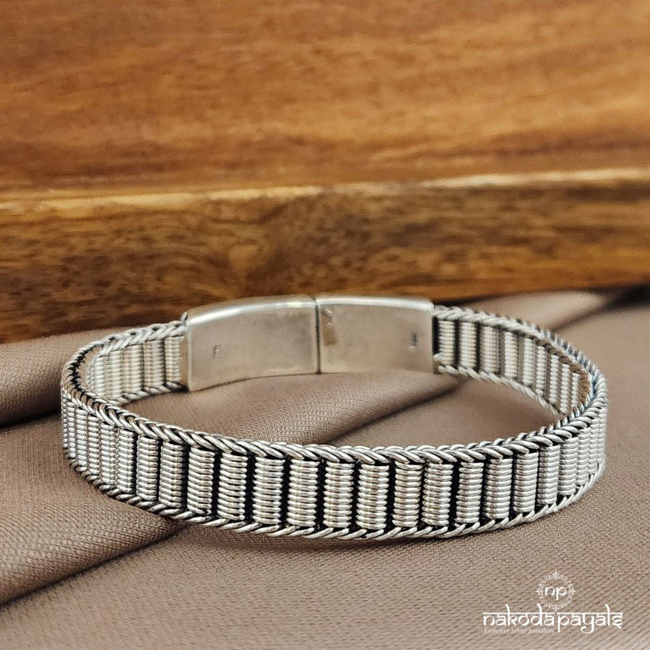 Unique Men's Bracelet (Mc1056)