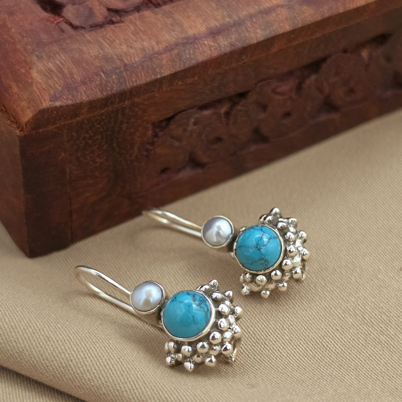 Graceful Hanging (H2116)