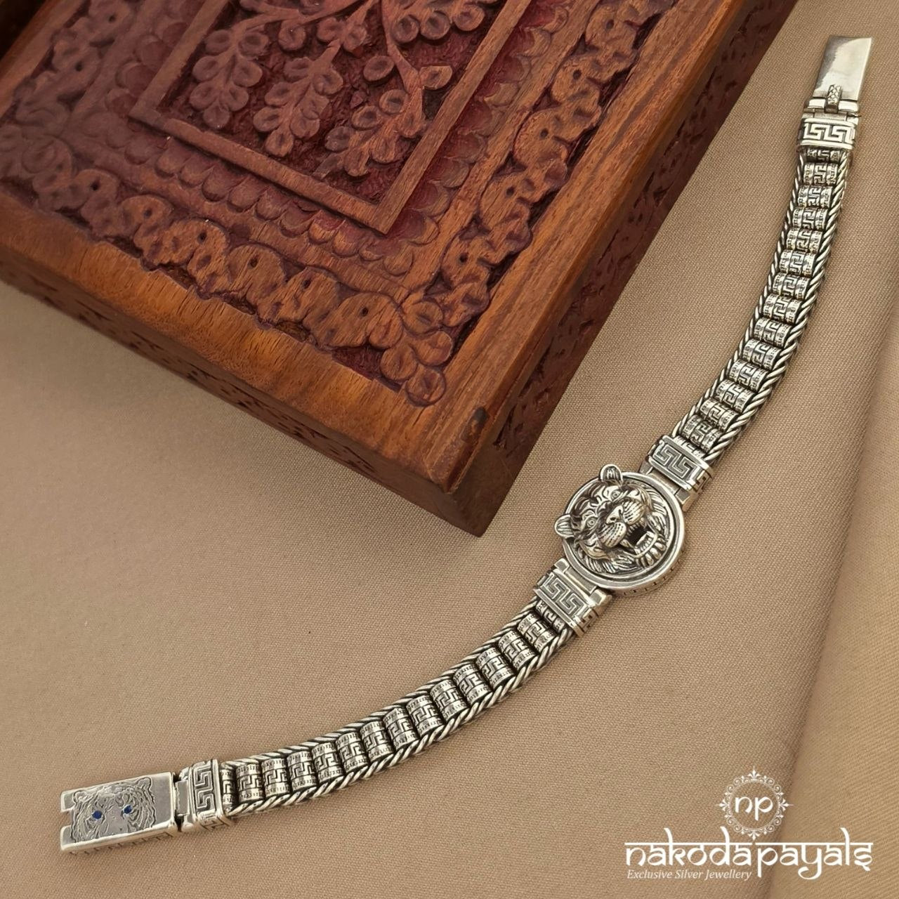 Trigger Men's Bracelet (Mc1196)