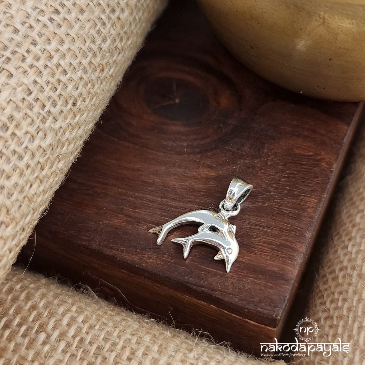 Dolphin Pendant (P2420)