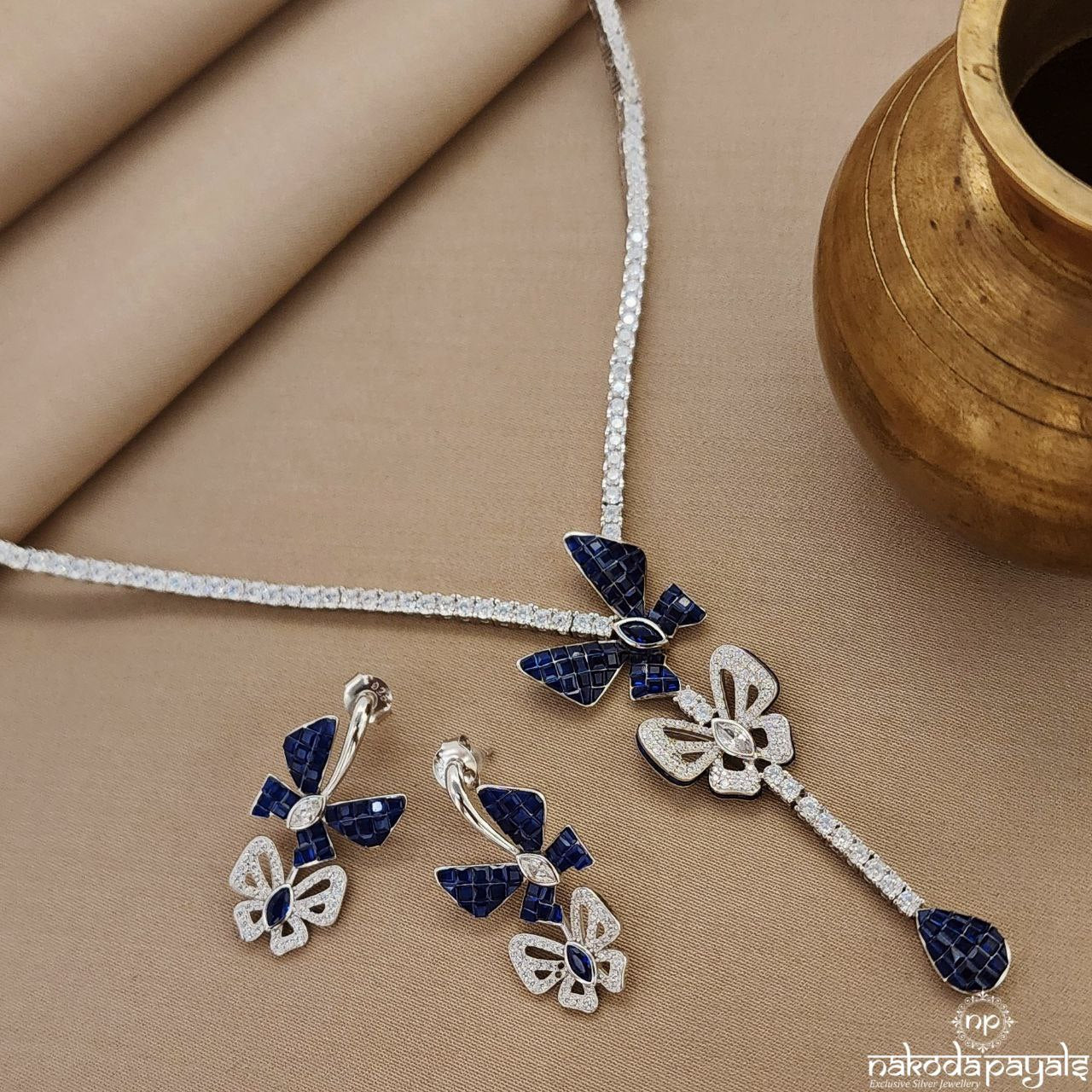 Charming Blue Neckpiece With Earrings (St3469)