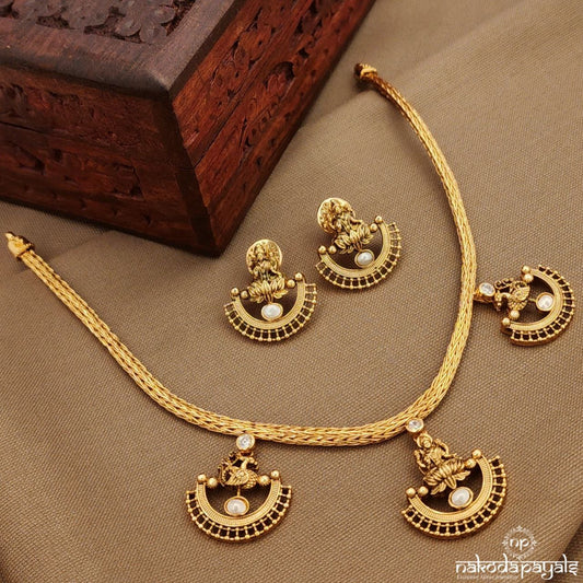 Half Moon Drop Neckpiece With Earrings (Gn9995)