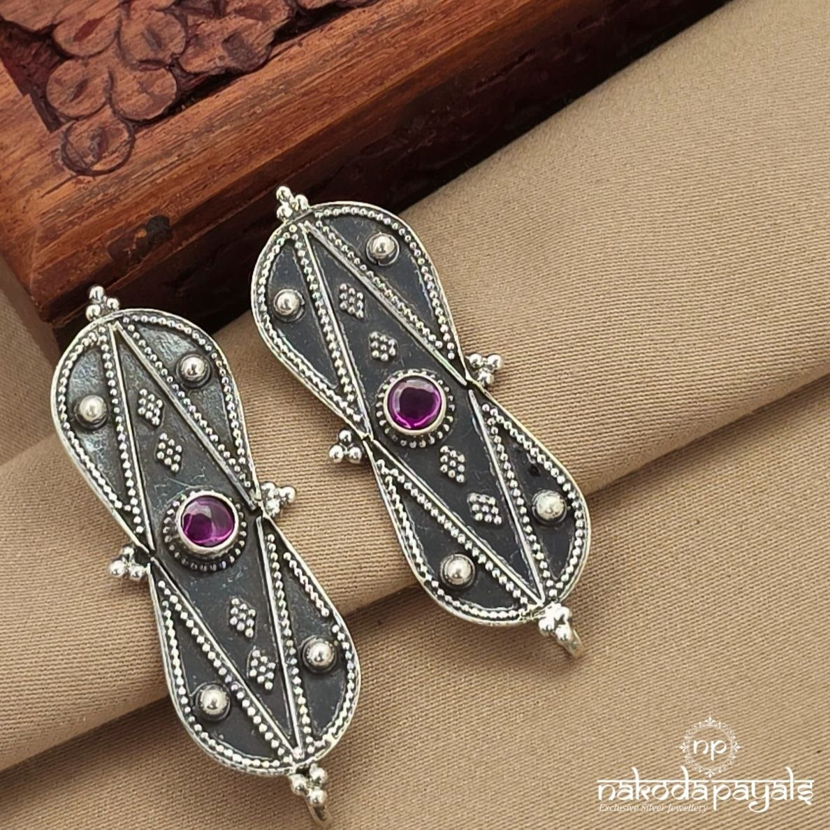 Unique Pink Dot Studs (S4067)