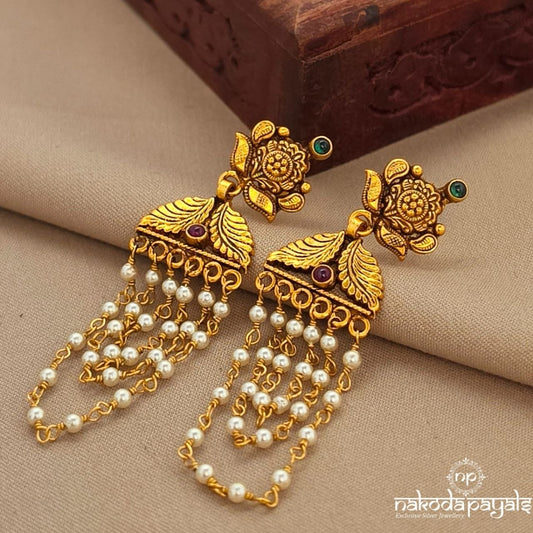 Stunning Pearly Chandbali (Ge10713)