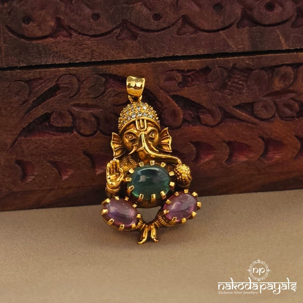 Stunning Ganesha Pendant (Gp2599)