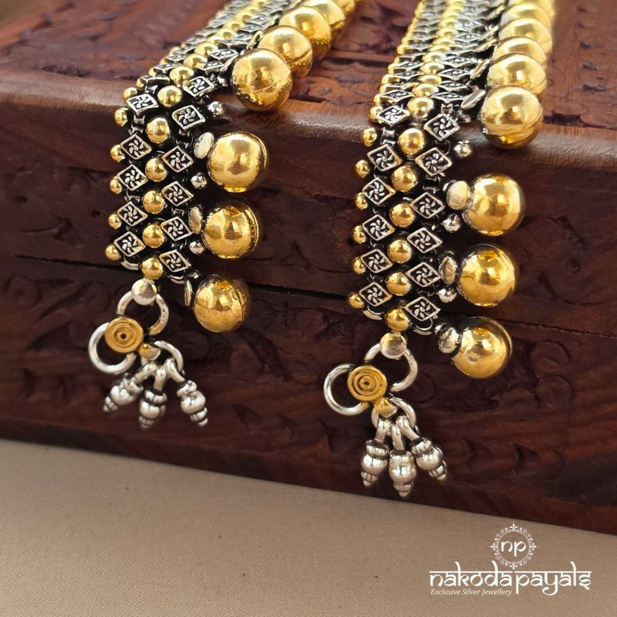 Square Ball Drop Dual Tone Anklets (A7143)