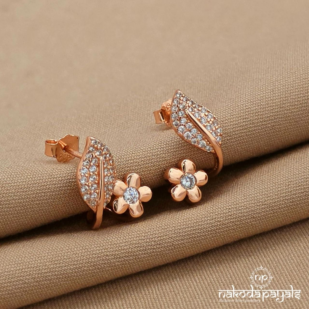 Leafy Floral Studs (St4006)