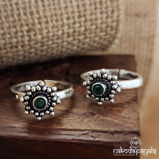 Traditional Green Toerings (T4323)