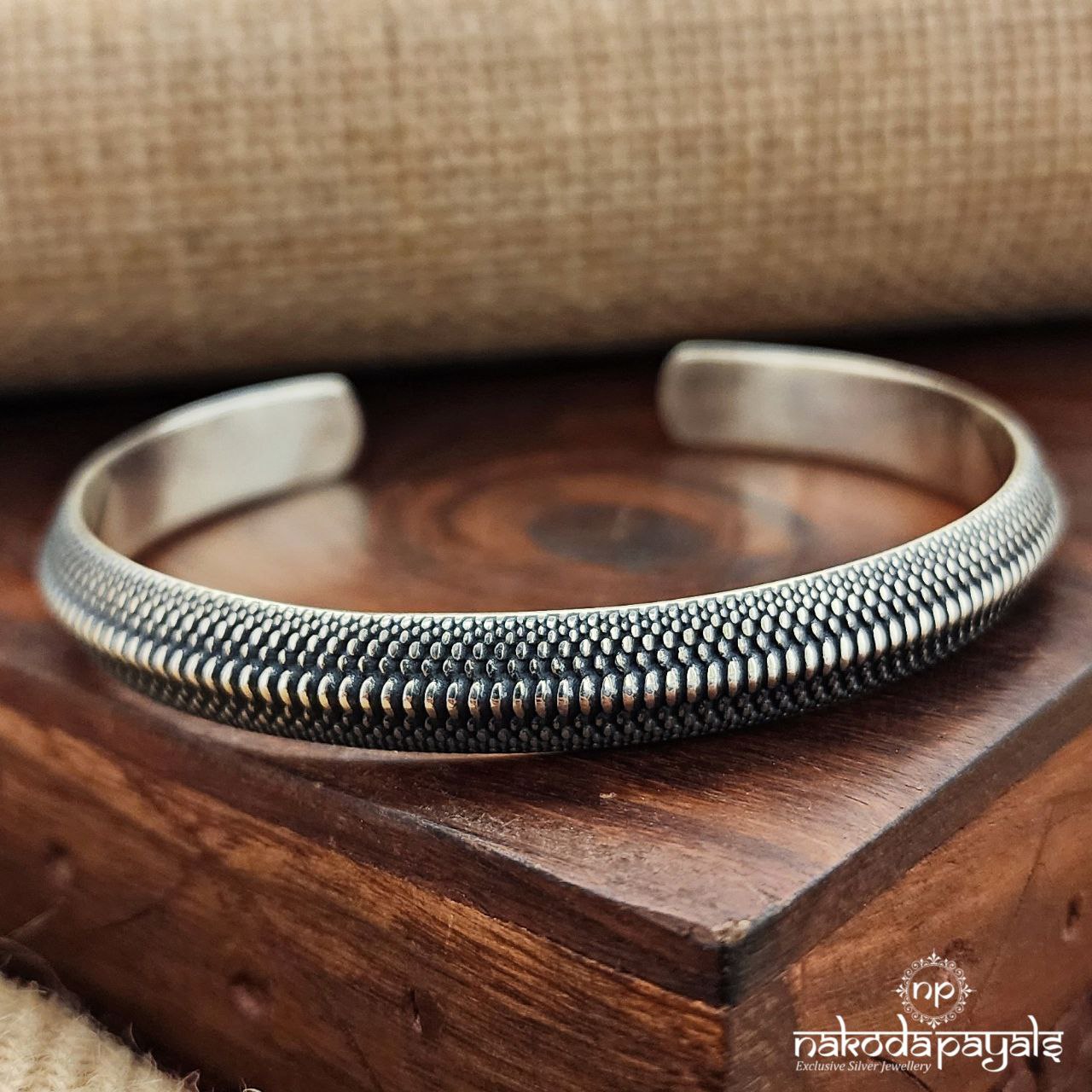 Broad Elegant Kada (K5210)