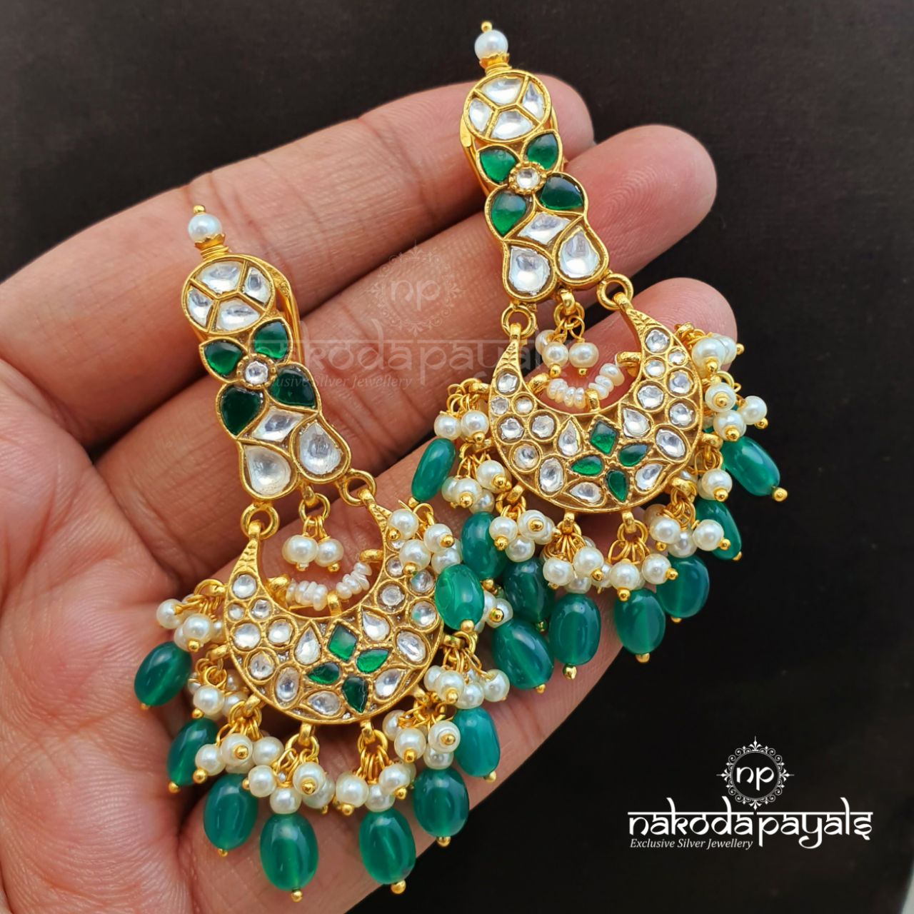 Mesmerizing Kundan Neckpiece With Earrings (GN2033)