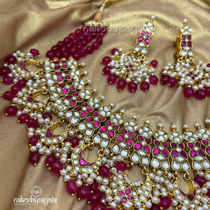 Mesmerizing Kundan Red Neckpiece With Earrings