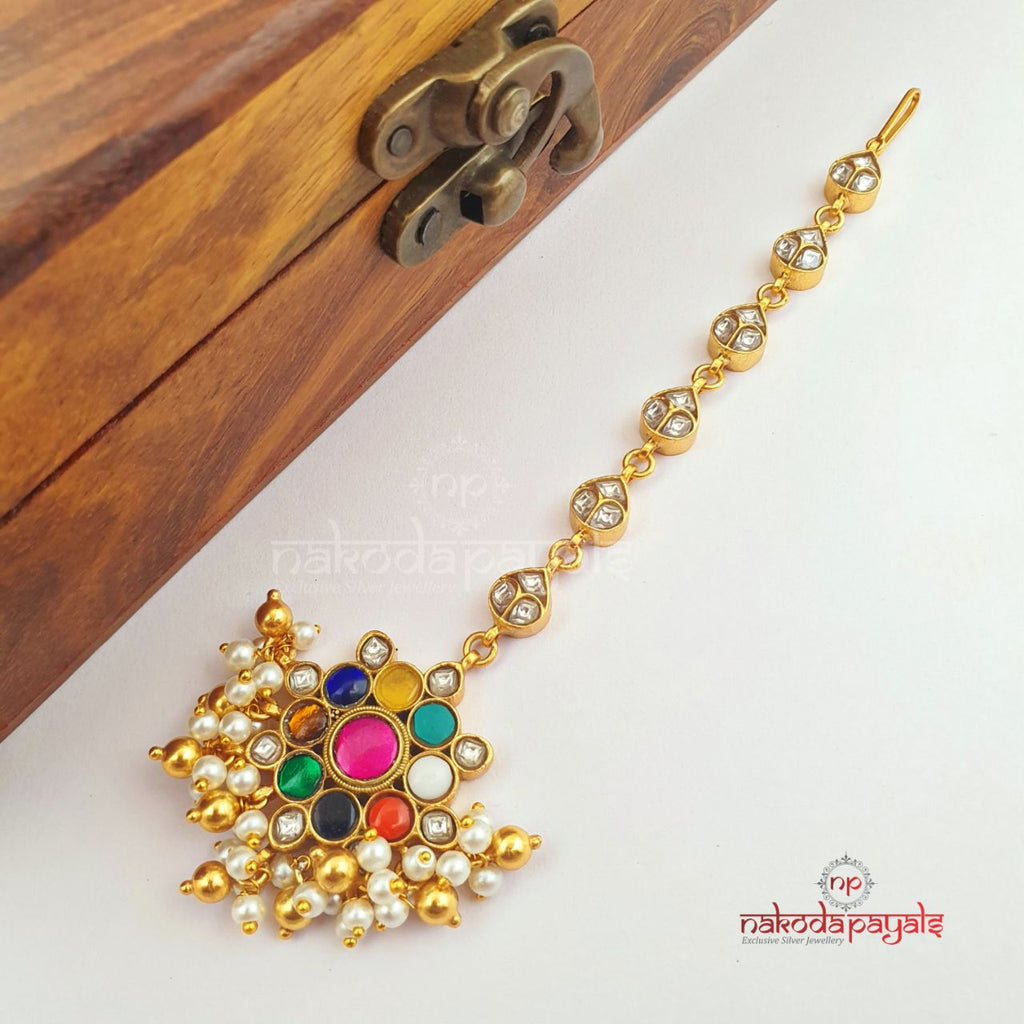 Floral Navarathna In Kundan Maang Tikka